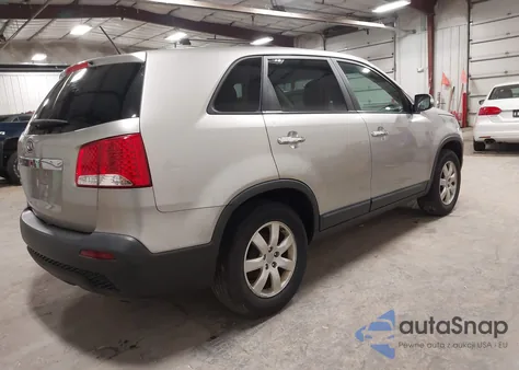 2013 Kia Sorento Lx z USA, uszkodzony, nr VIN 5XYKT3A18DG312916